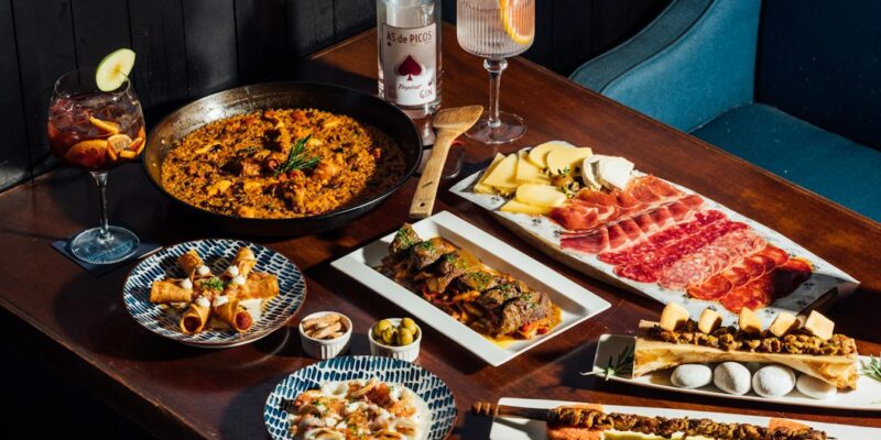 Den Ultimate Guiden til Tapas: Fra Tradisjonelle Smaker til Moderne Vrier