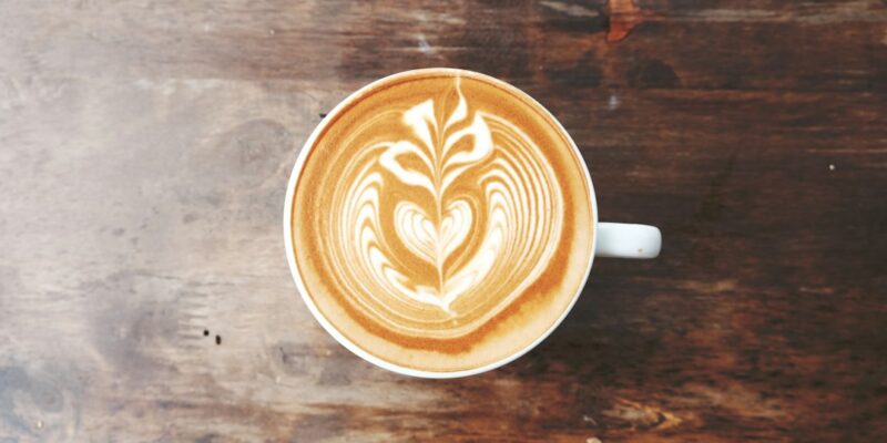 Kaffeoppskrifter: Fra Enkle Brygg til Eksklusive Kreasjoner